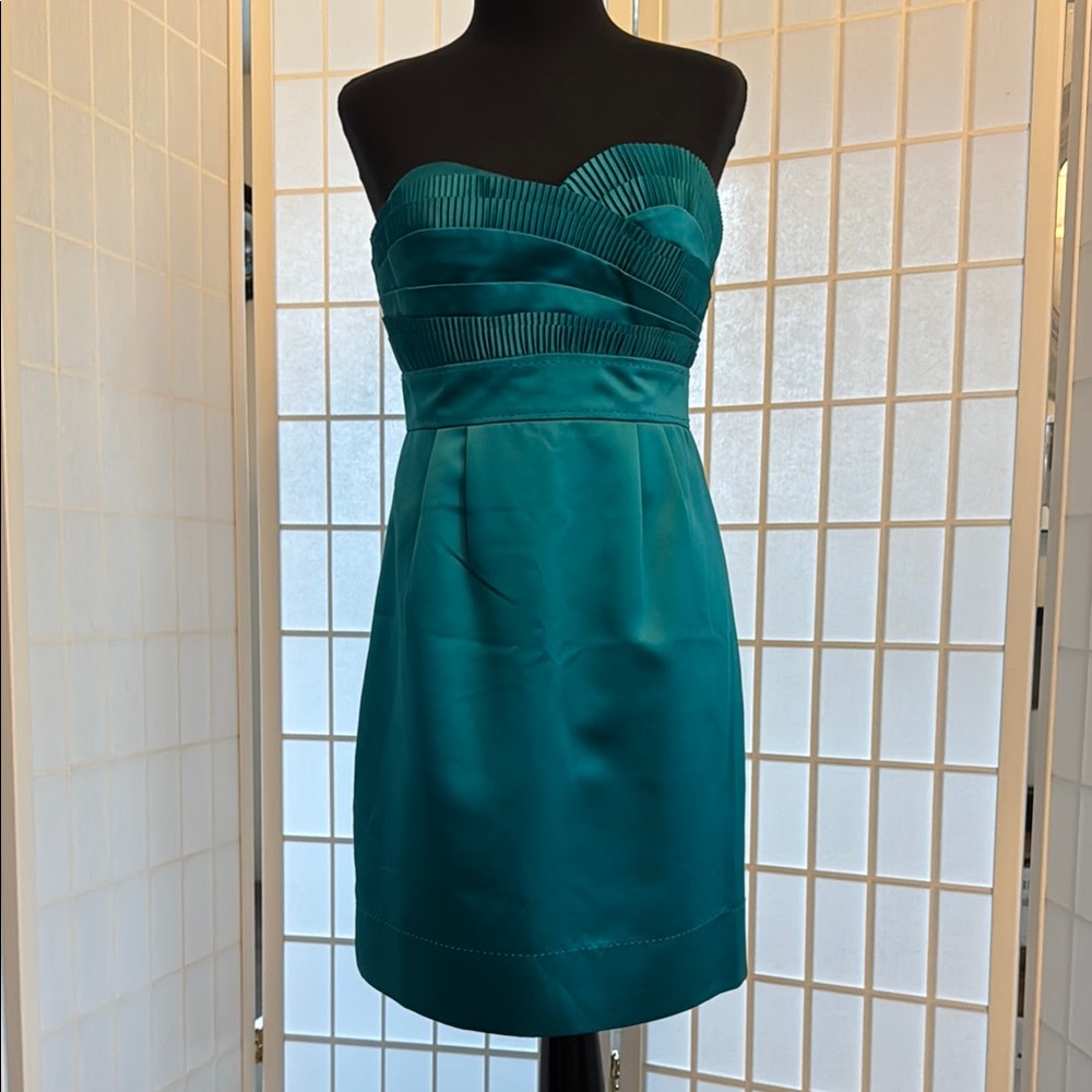Phoebe Couture Green Strapless Sweetheart Sheath Dress